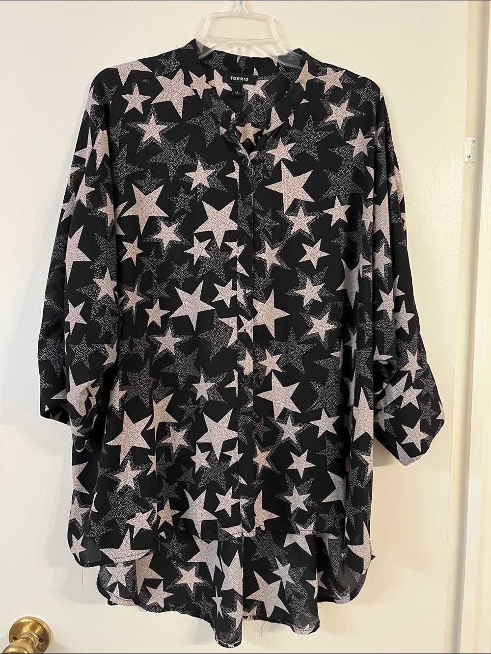 torrid Black Button-Front Tunic with Pale Pink Star Pattern